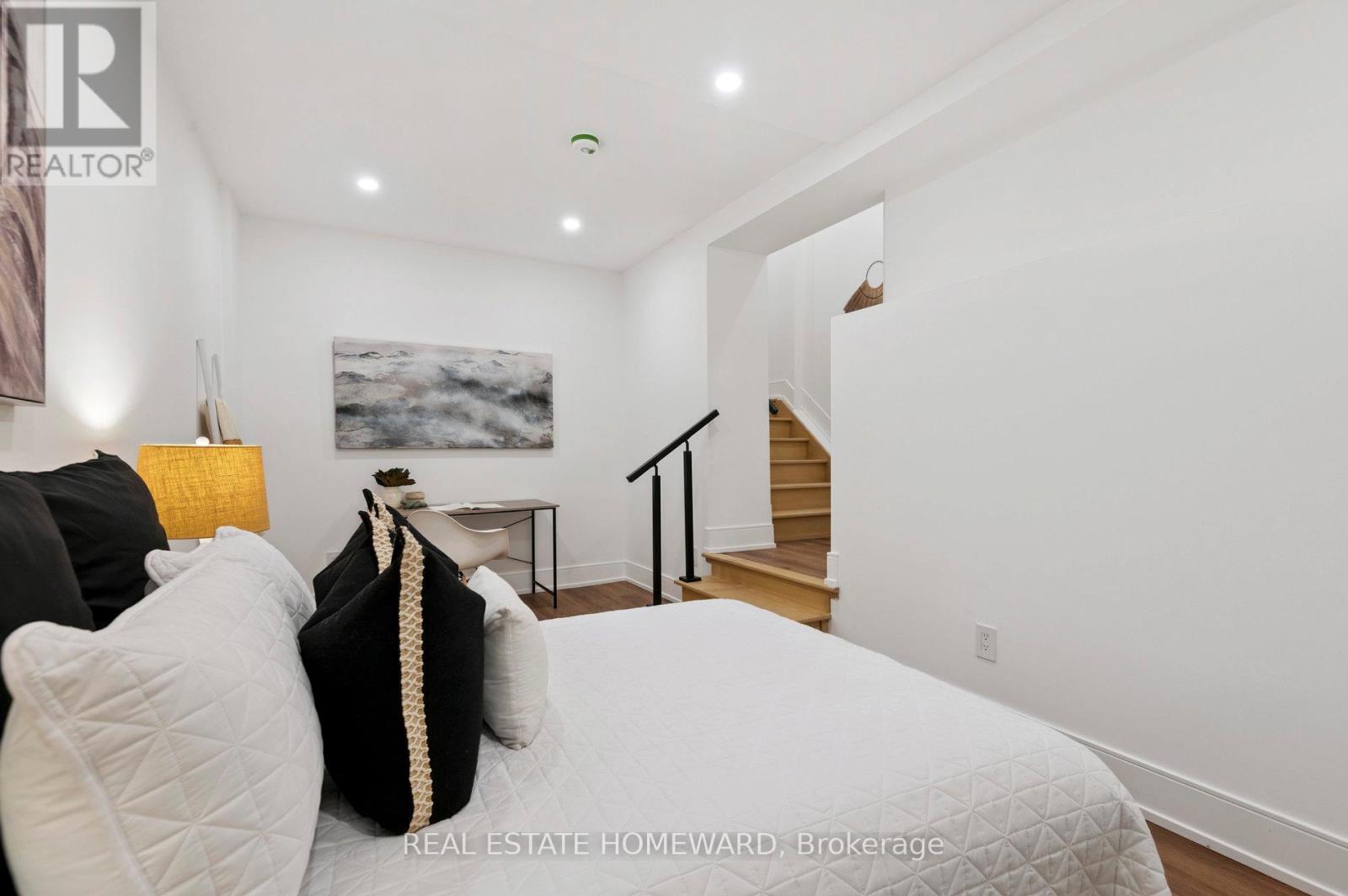 32 Westlake Crescent, Toronto, Ontario  M4C 2X2 - Photo 26 - E12487034