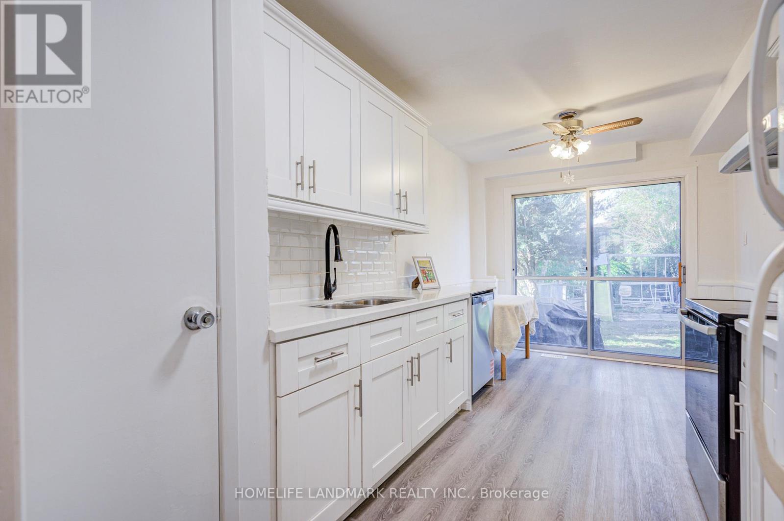 3025 Bridletowne Circle, Toronto, Ontario  M1W 2C9 - Photo 16 - E12487049