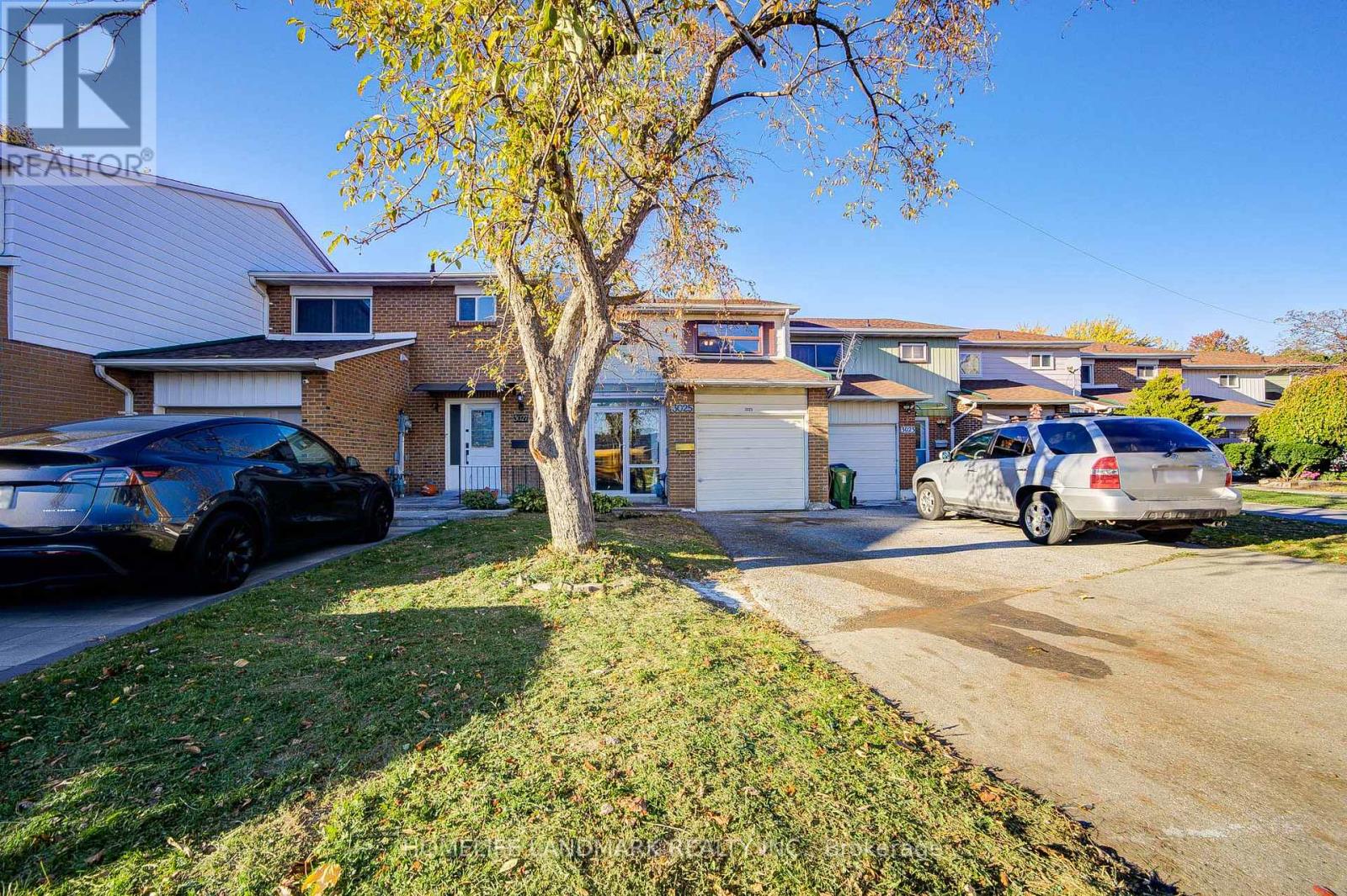 3025 Bridletowne Circle, Toronto, Ontario  M1W 2C9 - Photo 3 - E12487049