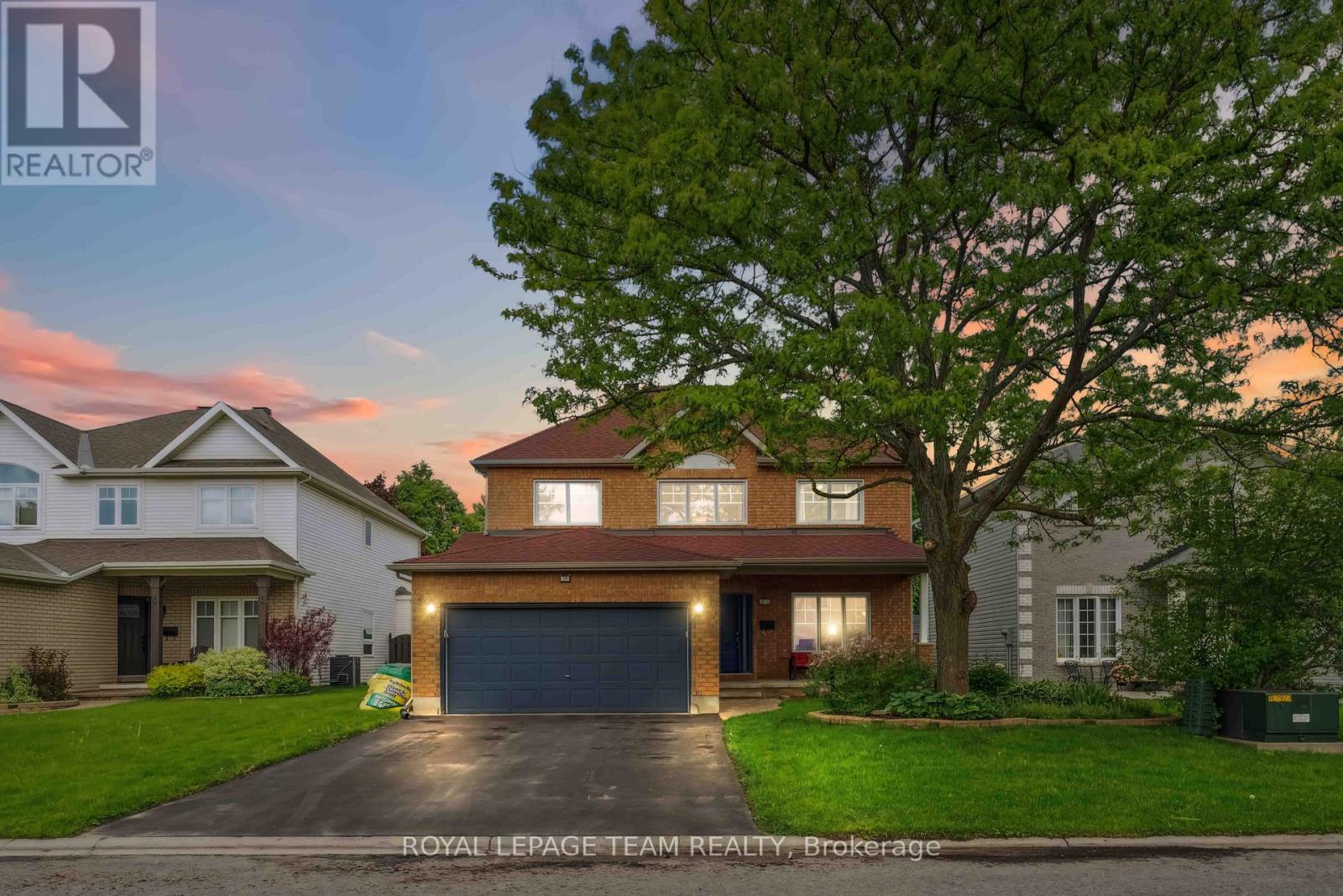 39 Vermont Avenue, Ottawa, Ontario  K2G 6M2 - Photo 3 - X12487052