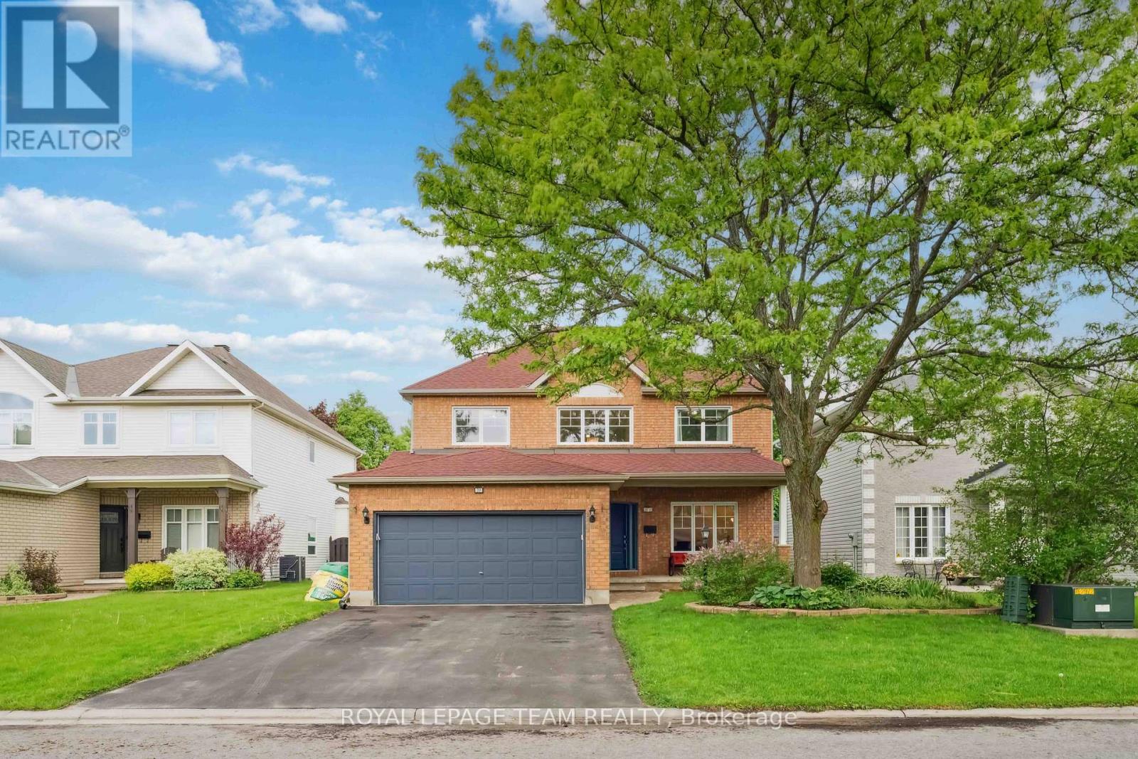 39 Vermont Avenue, Ottawa, Ontario  K2G 6M2 - Photo 4 - X12487052