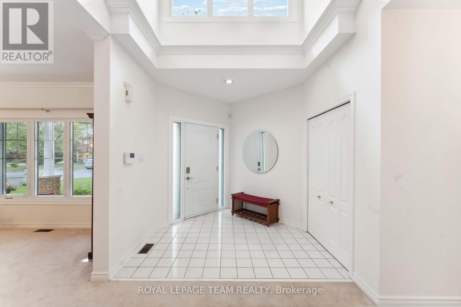 39 Vermont Avenue, Ottawa, Ontario  K2G 6M2 - Photo 6 - X12487052