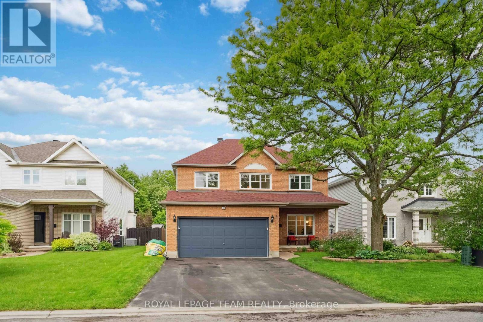 39 Vermont Avenue, Ottawa, Ontario  K2G 6M2 - Photo 5 - X12487052