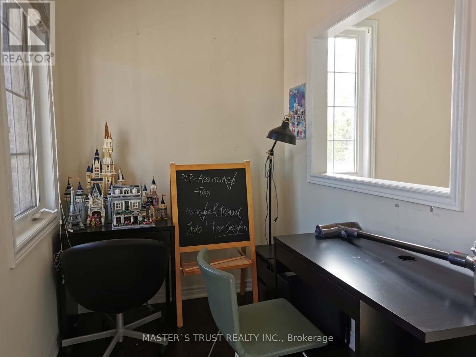 16 William Bartlett Drive, Markham, Ontario  L6C 0P6 - Photo 12 - N12487053