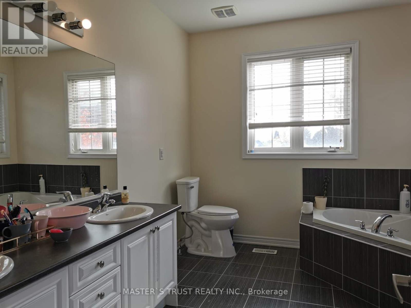 16 William Bartlett Drive, Markham, Ontario  L6C 0P6 - Photo 21 - N12487053