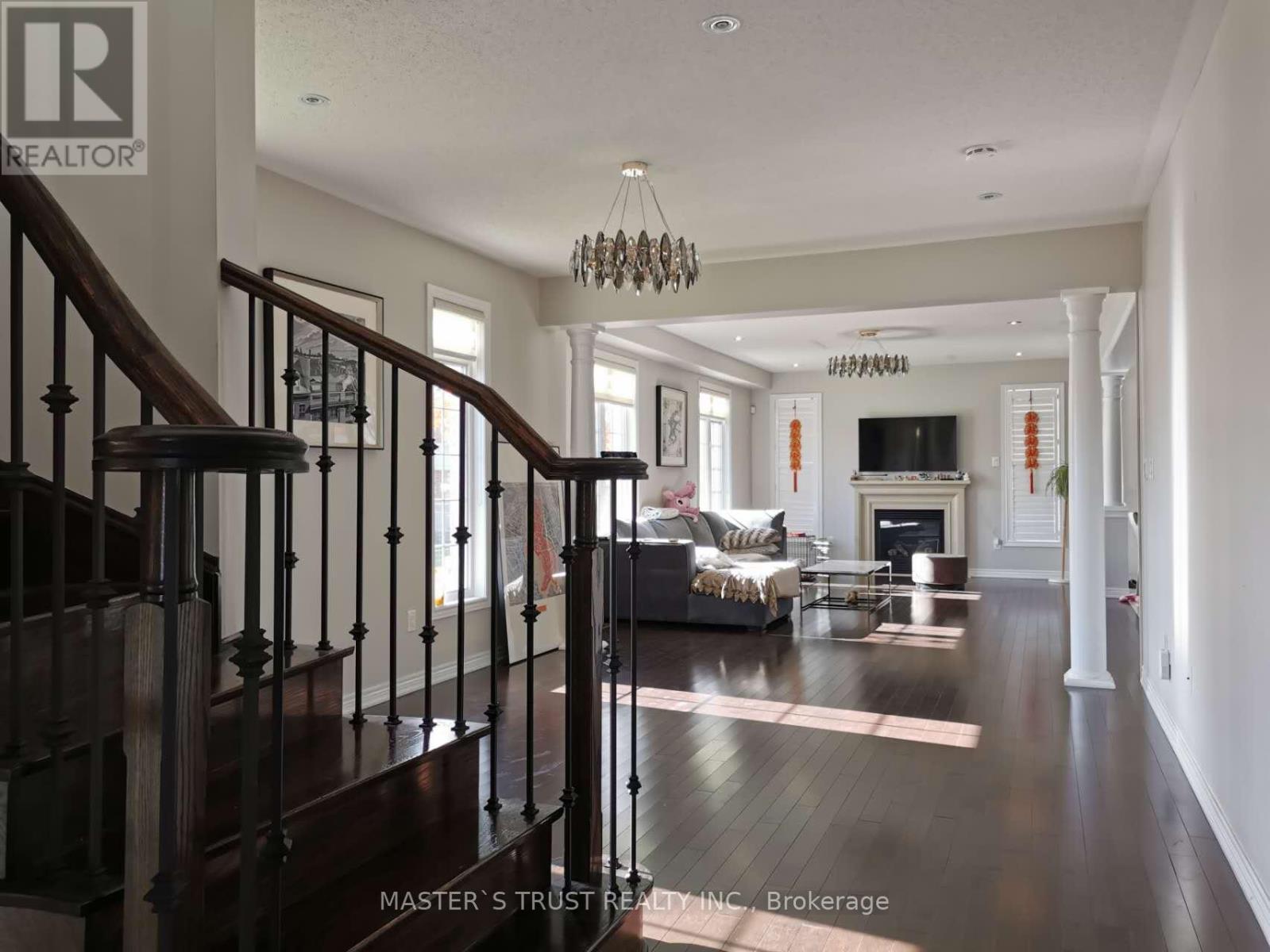 16 William Bartlett Drive, Markham, Ontario  L6C 0P6 - Photo 4 - N12487053