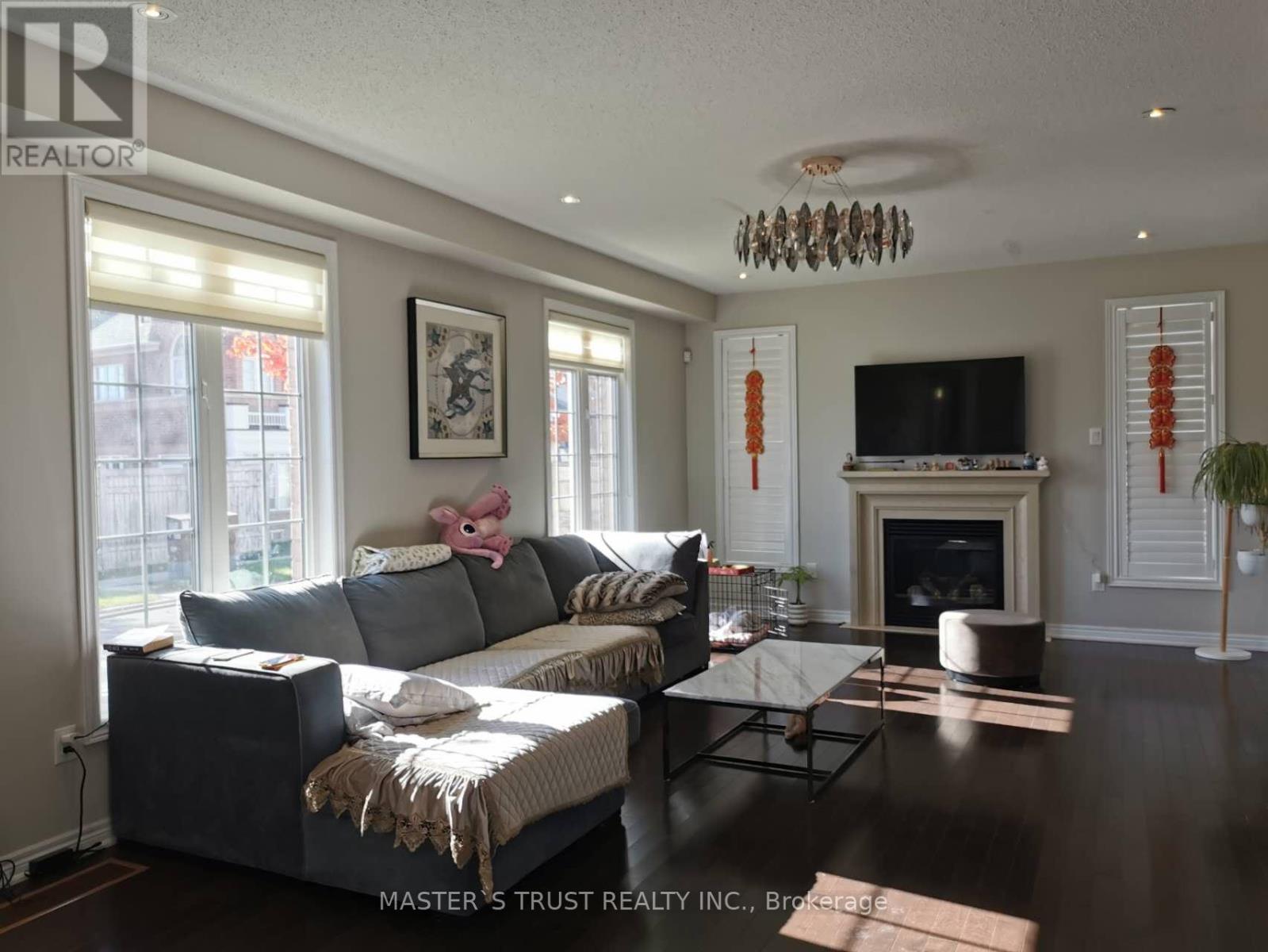 16 William Bartlett Drive, Markham, Ontario  L6C 0P6 - Photo 5 - N12487053