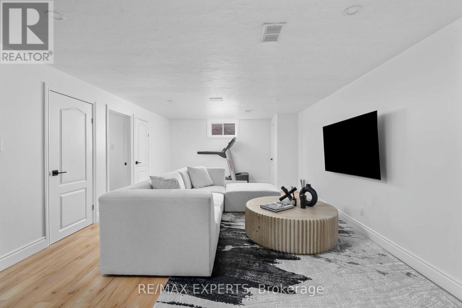 14 Henry Street, Essa (Thornton), Ontario  L0L 2N0 - Photo 45 - N12487064