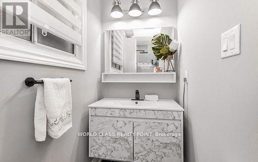 149 Allanhurst Drive, Toronto (Edenbridge-Humber Valley), Ontario  M9A 4K5 - Photo 26 - W12487035