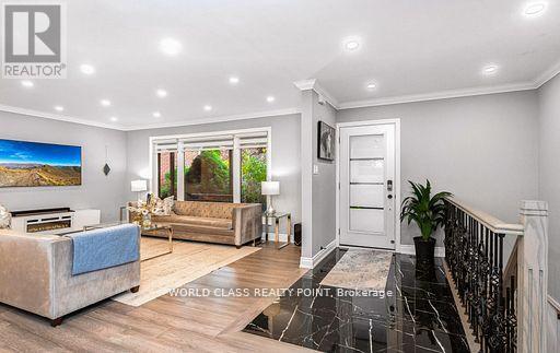 149 Allanhurst Drive, Toronto (Edenbridge-Humber Valley), Ontario  M9A 4K5 - Photo 6 - W12487035