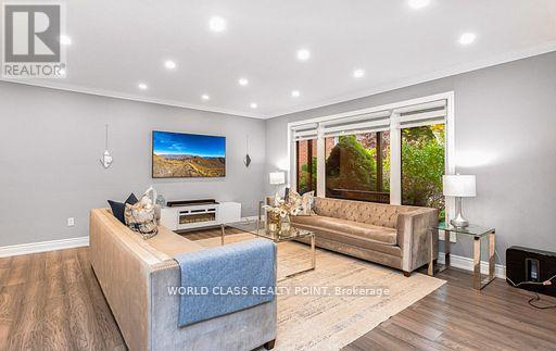 149 Allanhurst Drive, Toronto (Edenbridge-Humber Valley), Ontario  M9A 4K5 - Photo 7 - W12487035