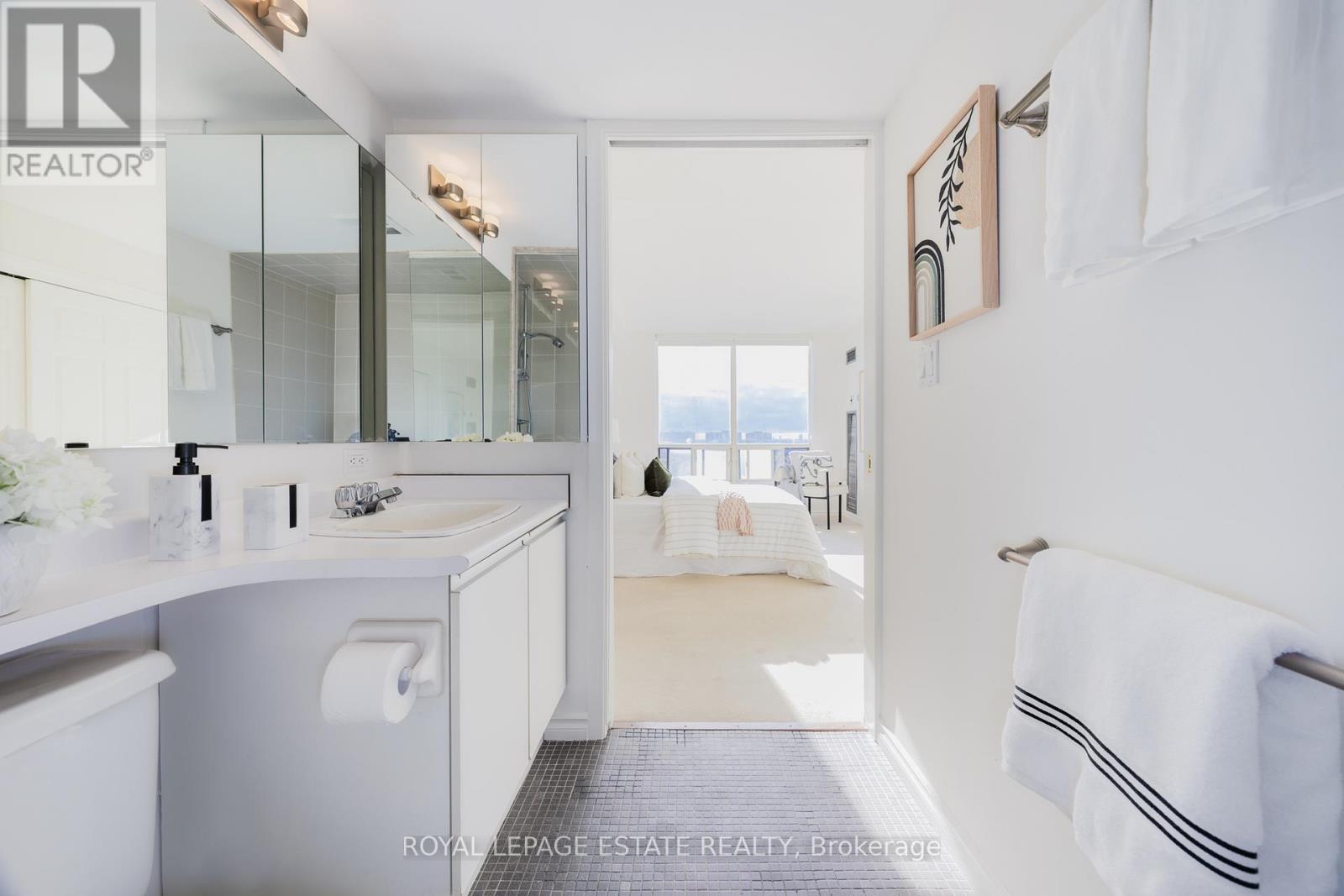 1903 - 3 Hickory Tree Road, Toronto, Ontario  M9N 3W5 - Photo 24 - W12487036