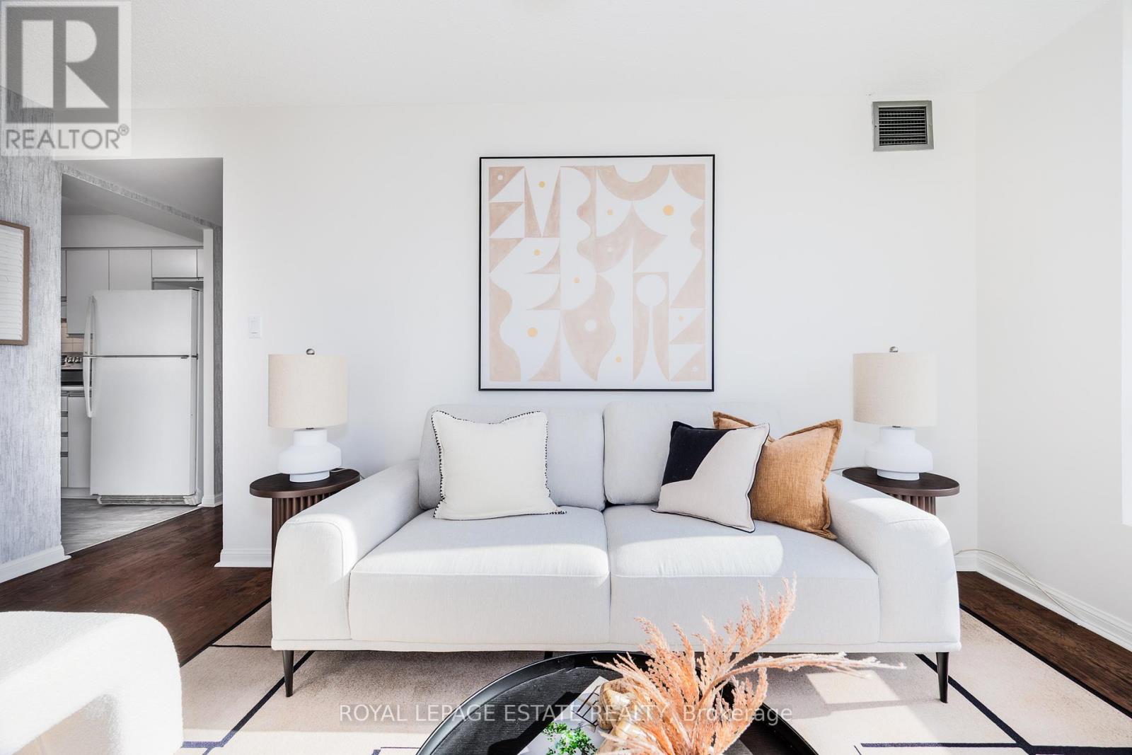 1903 - 3 Hickory Tree Road, Toronto, Ontario  M9N 3W5 - Photo 6 - W12487036