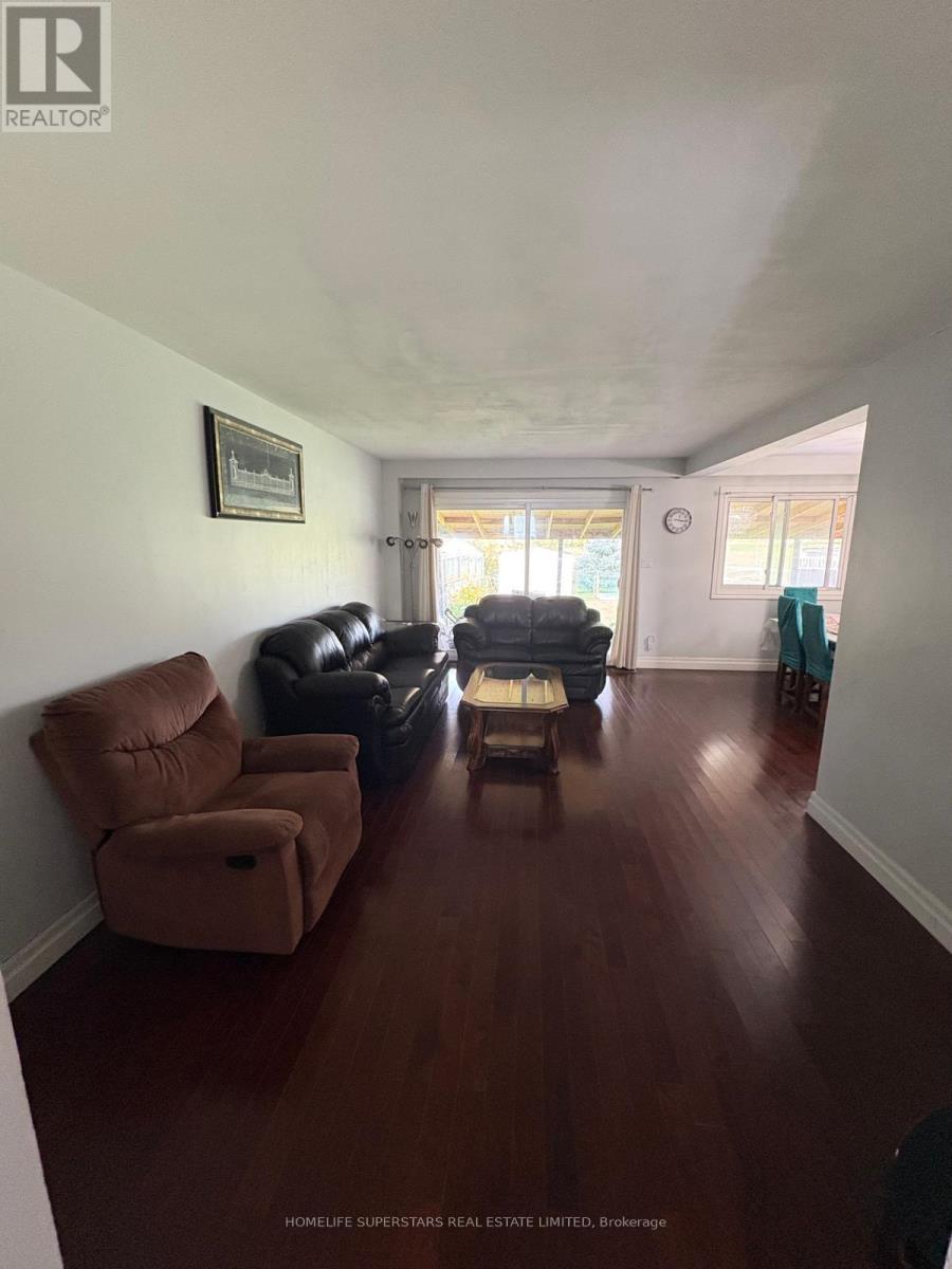 3787 Teeswater Road, Mississauga, Ontario  L4T 2A5 - Photo 2 - W12487037