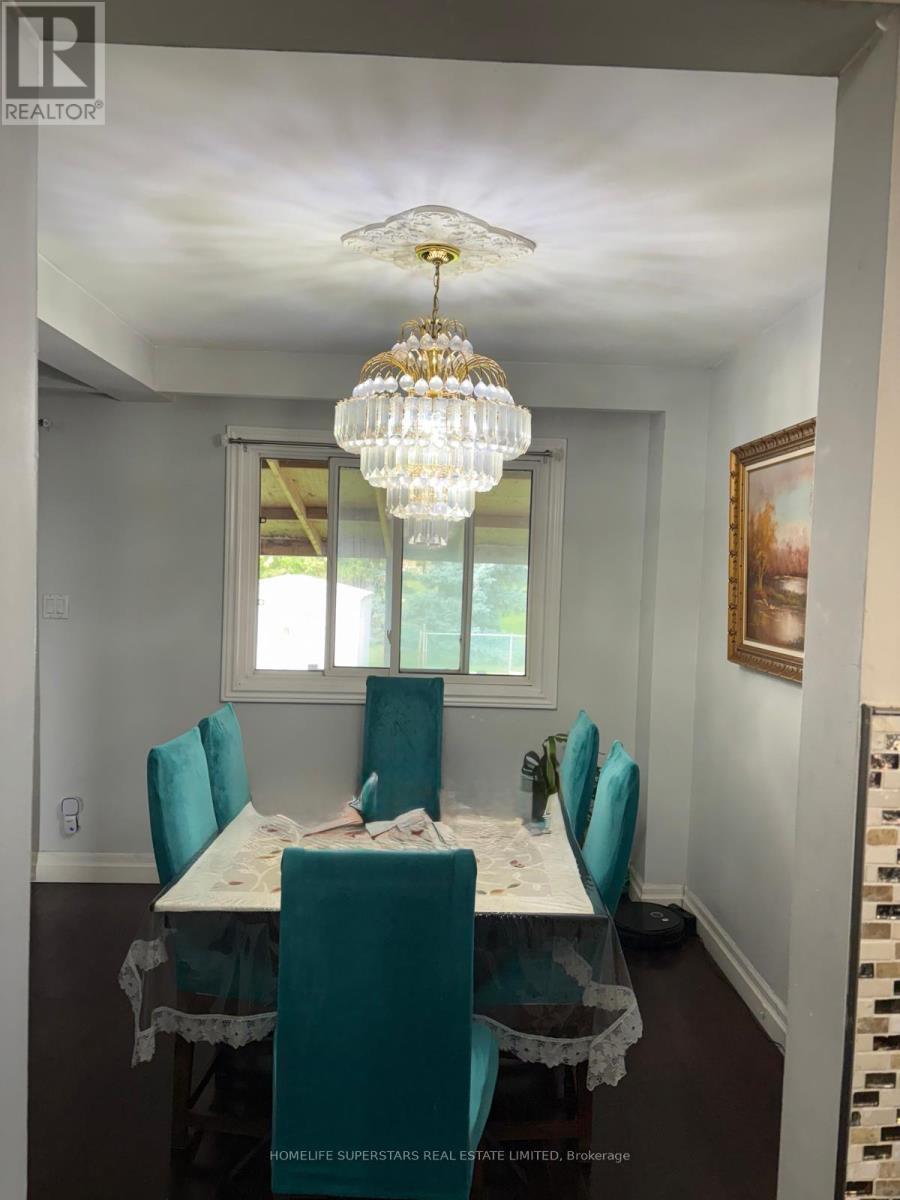 3787 Teeswater Road, Mississauga, Ontario  L4T 2A5 - Photo 3 - W12487037