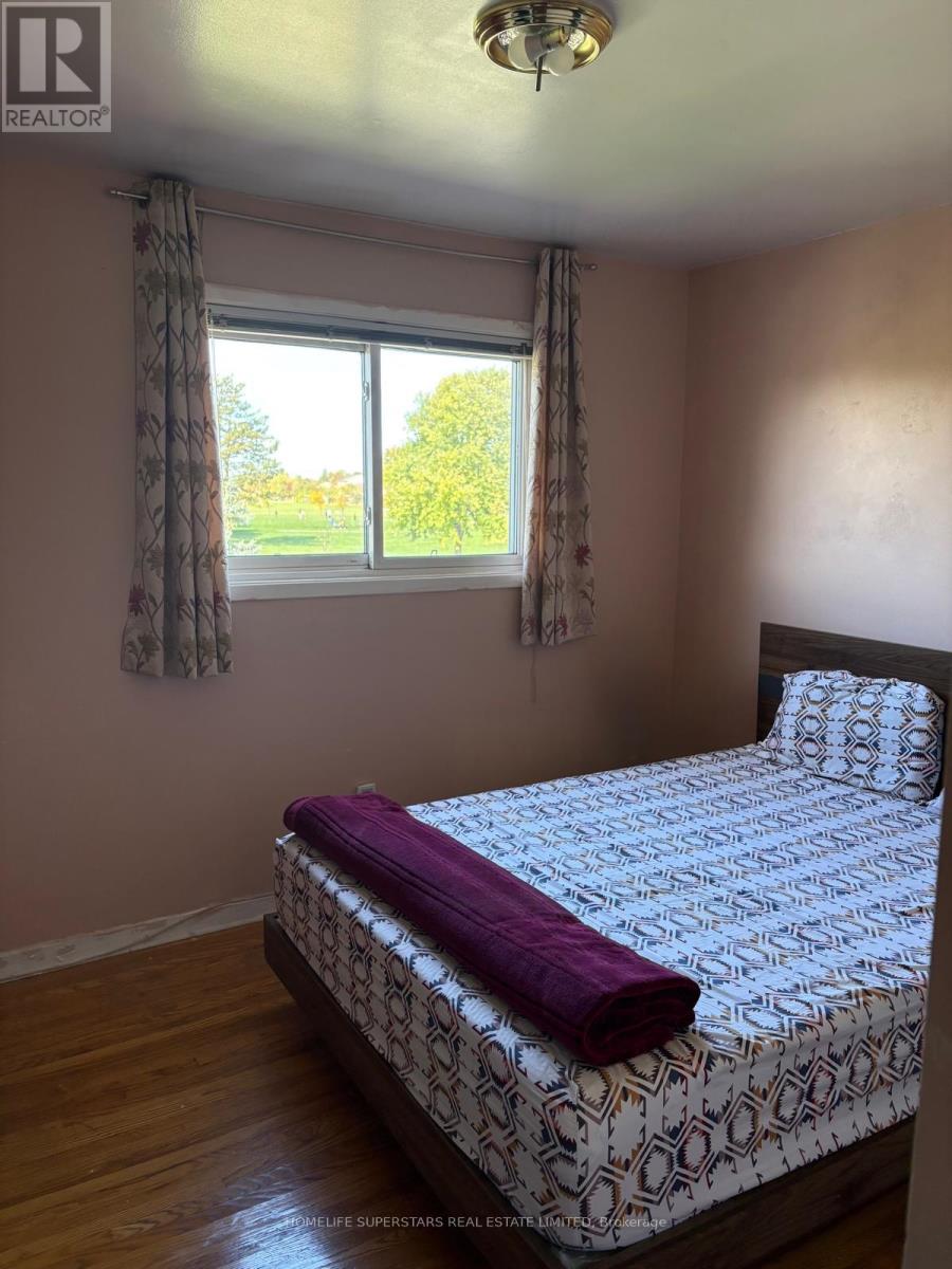 3787 Teeswater Road, Mississauga, Ontario  L4T 2A5 - Photo 6 - W12487037