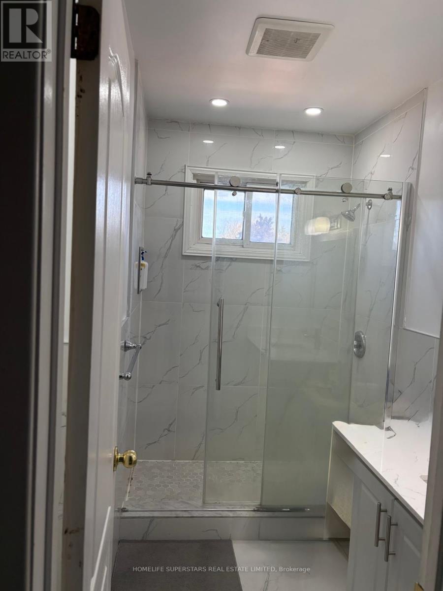 3787 Teeswater Road, Mississauga, Ontario  L4T 2A5 - Photo 7 - W12487037