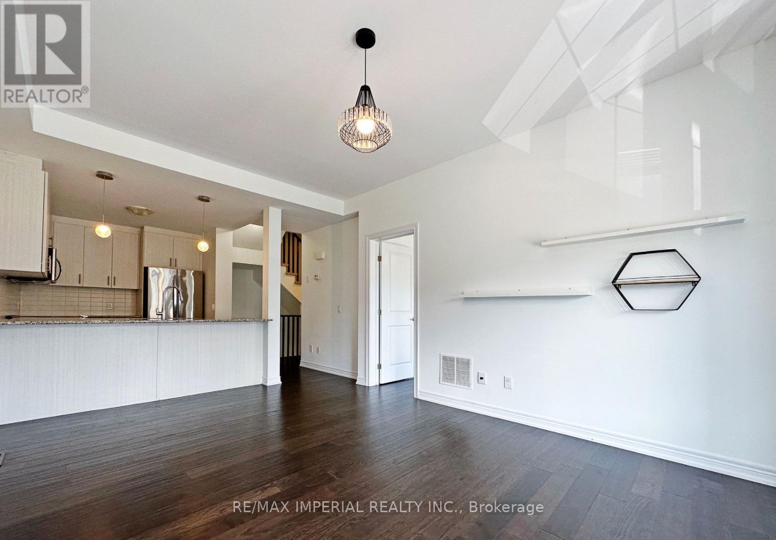 2299 Natasha Circle, Oakville, Ontario  L6M 1P3 - Photo 2 - W12487040