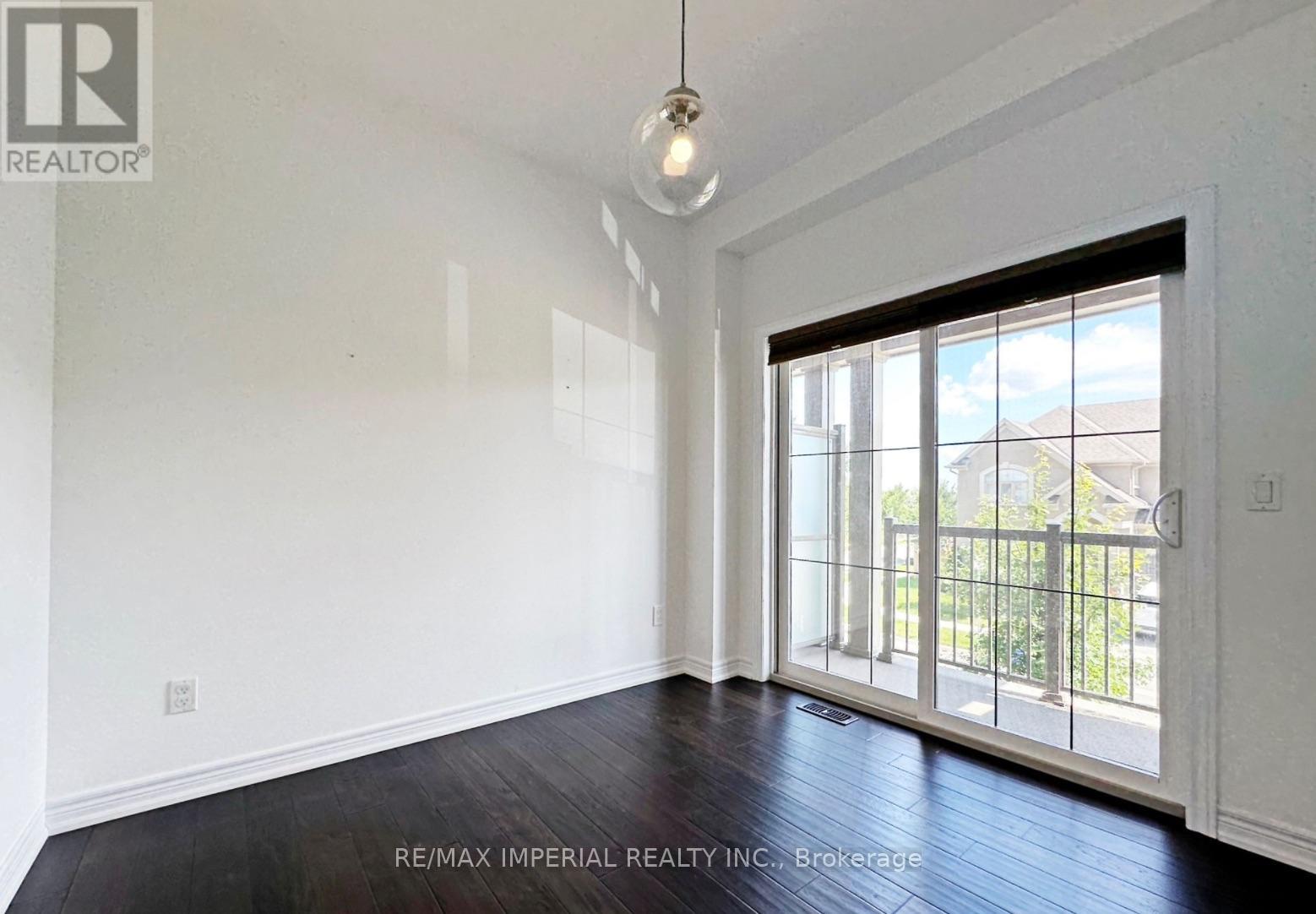 2299 Natasha Circle, Oakville, Ontario  L6M 1P3 - Photo 7 - W12487040