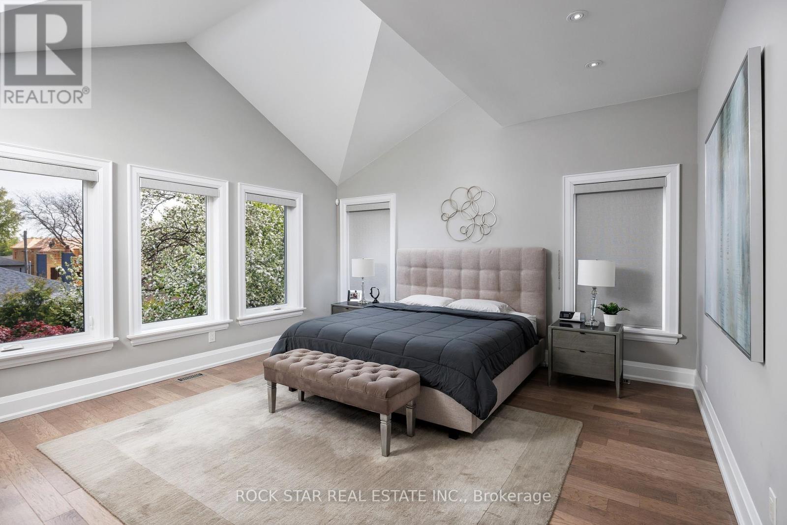 443 Seabourne Drive, Oakville, Ontario  L6L 4E9 - Photo 26 - W12487056