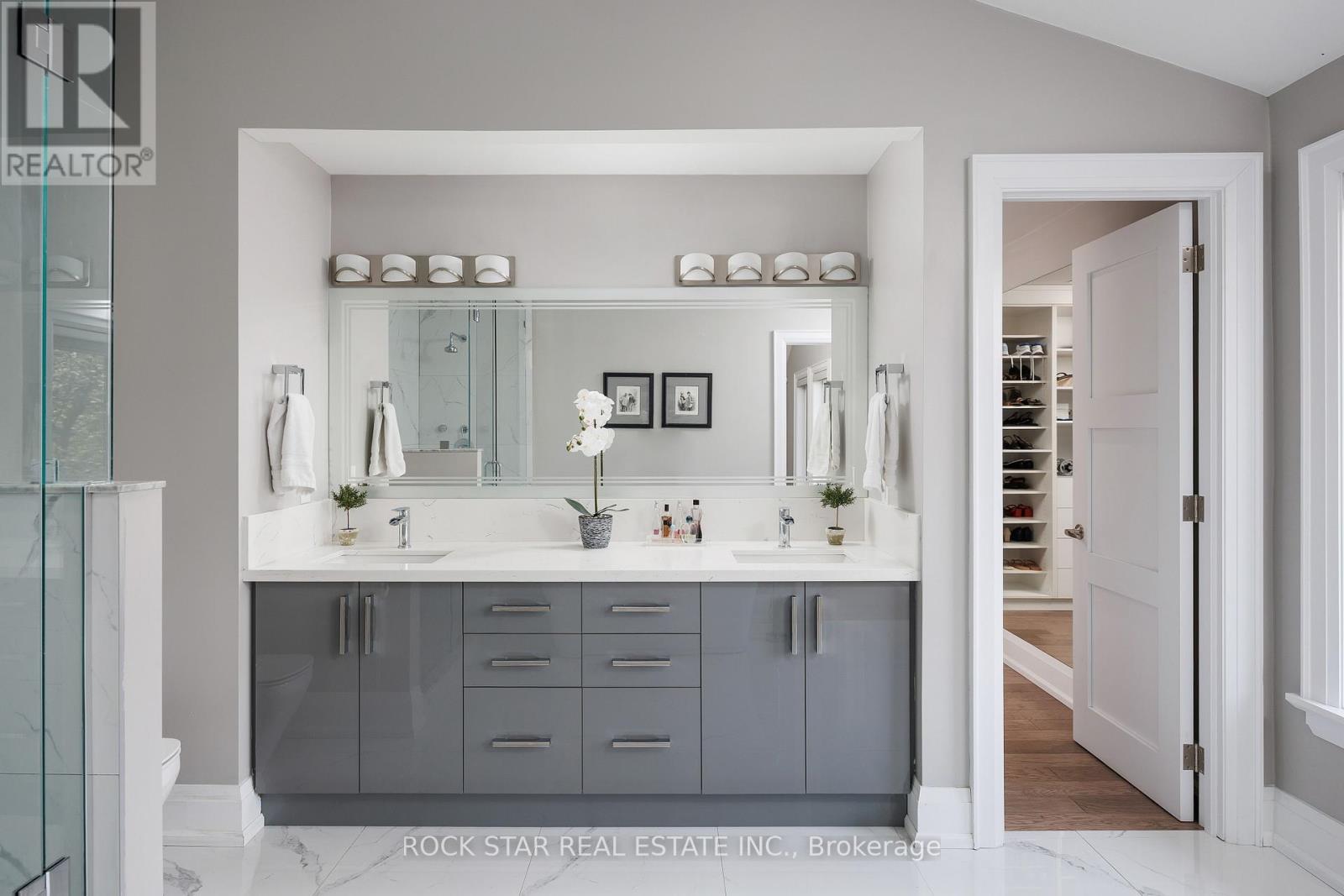 443 Seabourne Drive, Oakville, Ontario  L6L 4E9 - Photo 30 - W12487056