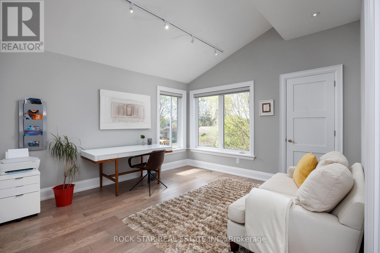 443 Seabourne Drive, Oakville, Ontario  L6L 4E9 - Photo 33 - W12487056