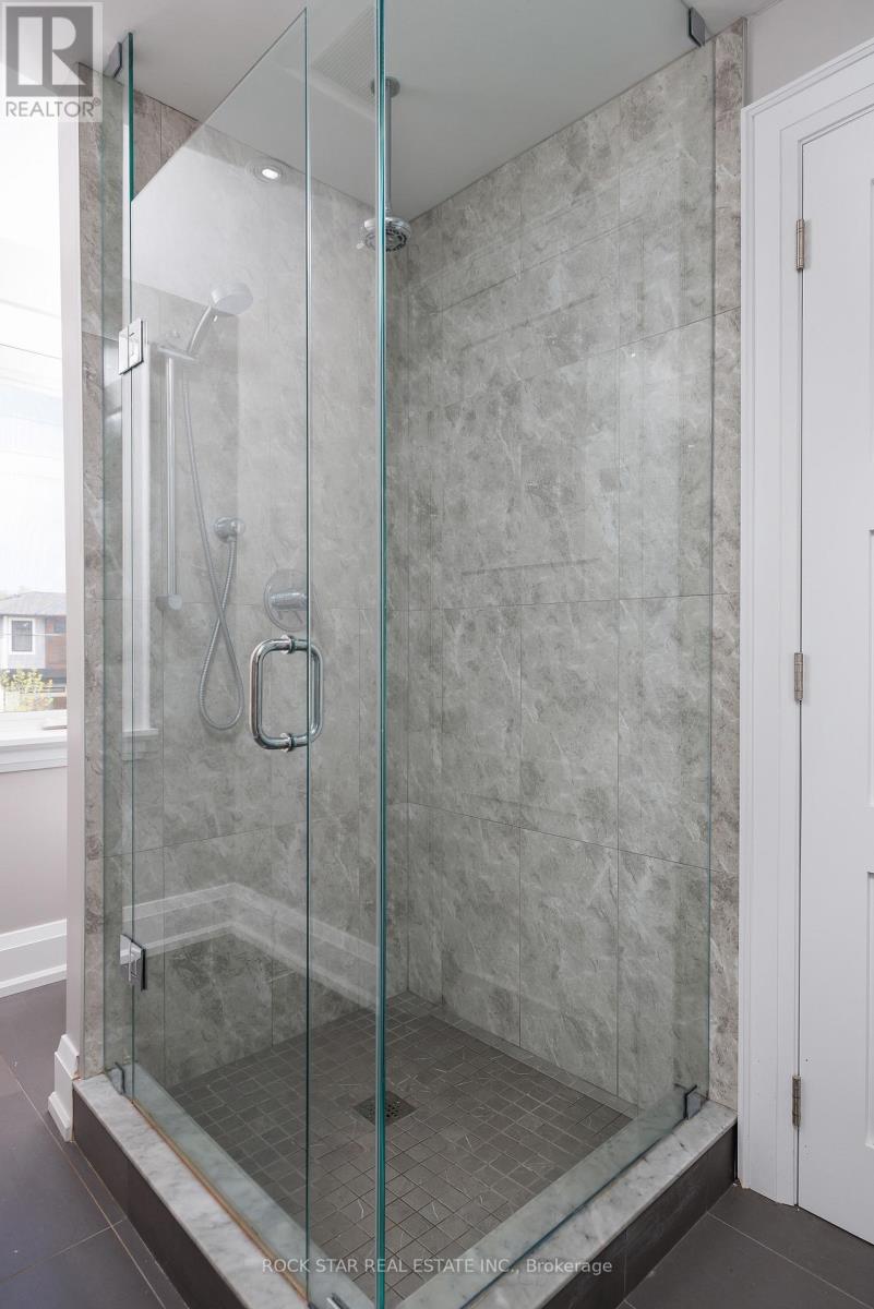 443 Seabourne Drive, Oakville, Ontario  L6L 4E9 - Photo 36 - W12487056