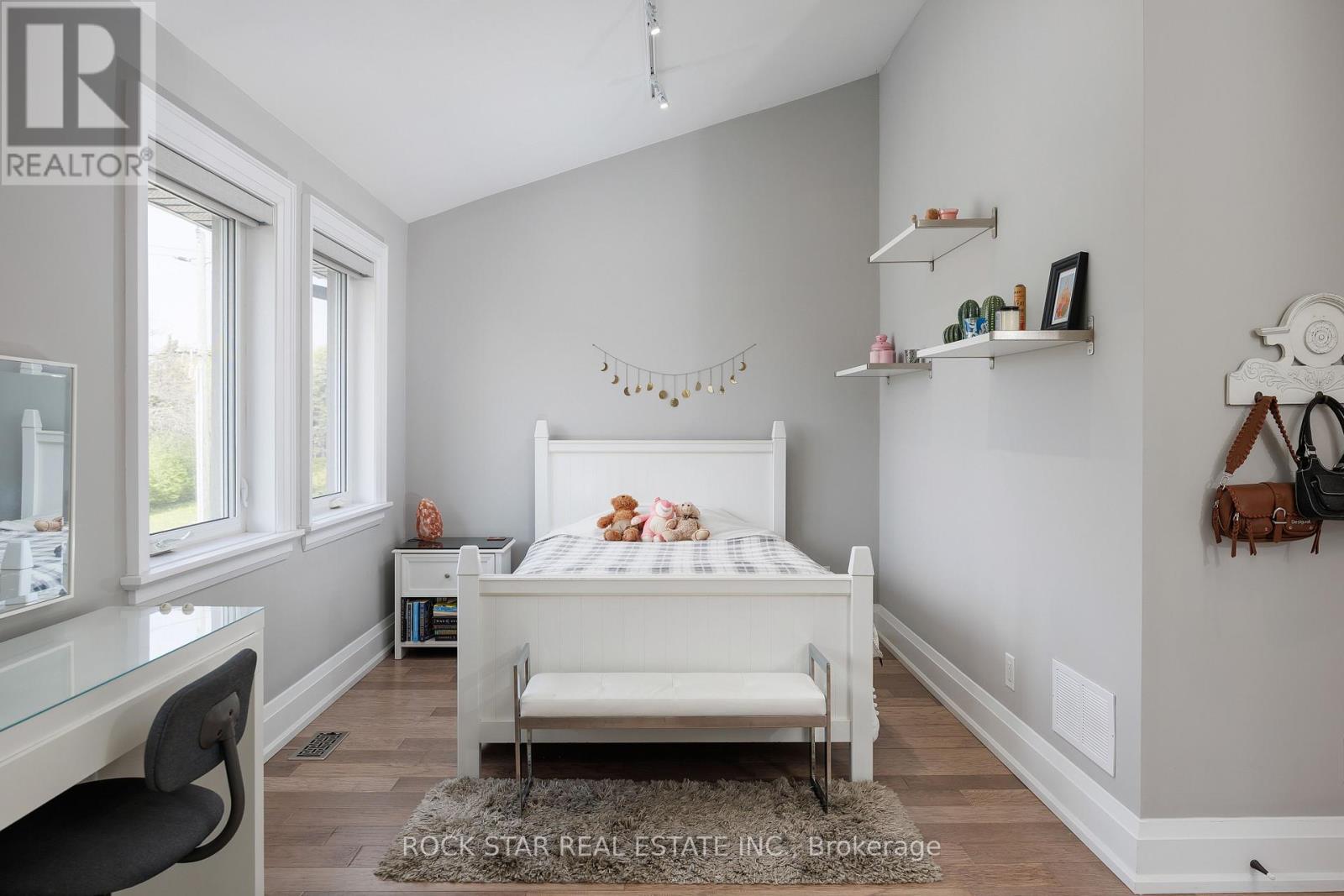 443 Seabourne Drive, Oakville, Ontario  L6L 4E9 - Photo 39 - W12487056