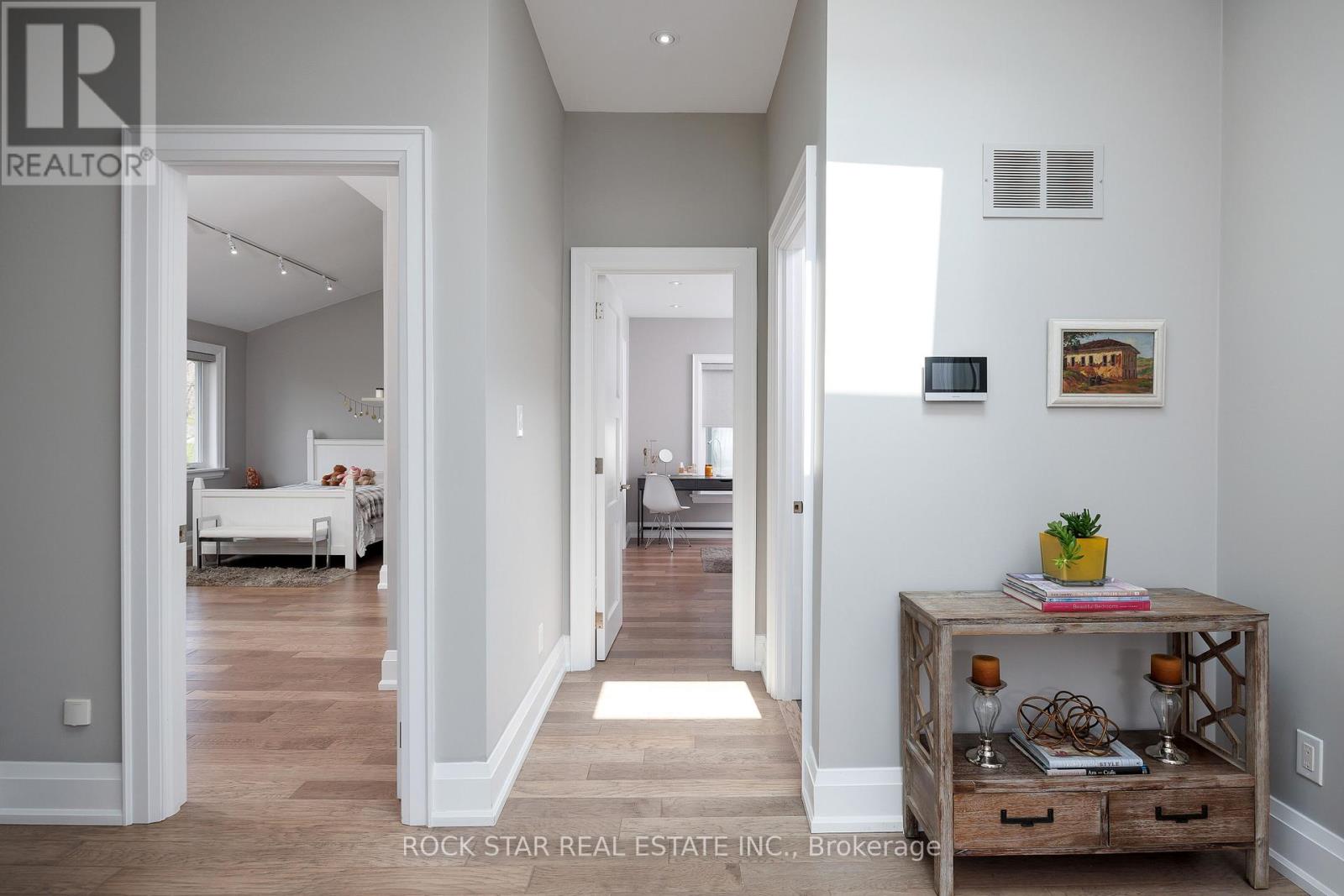 443 Seabourne Drive, Oakville, Ontario  L6L 4E9 - Photo 40 - W12487056