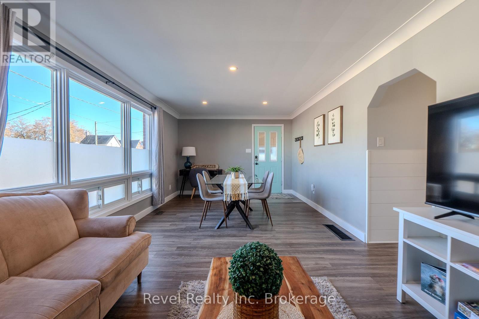 825 Mcintyre Street E, North Bay, Ontario P1B 1E9 - Photo 10 - X12487075