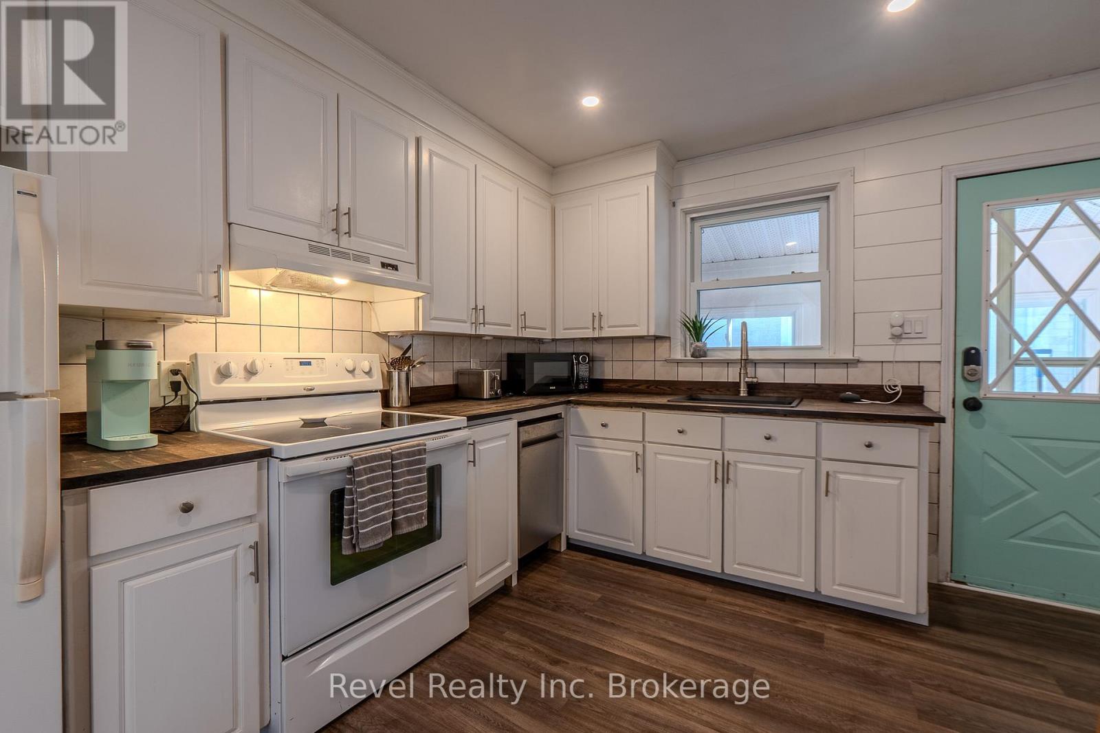 825 Mcintyre Street E, North Bay, Ontario P1B 1E9 - Photo 15 - X12487075