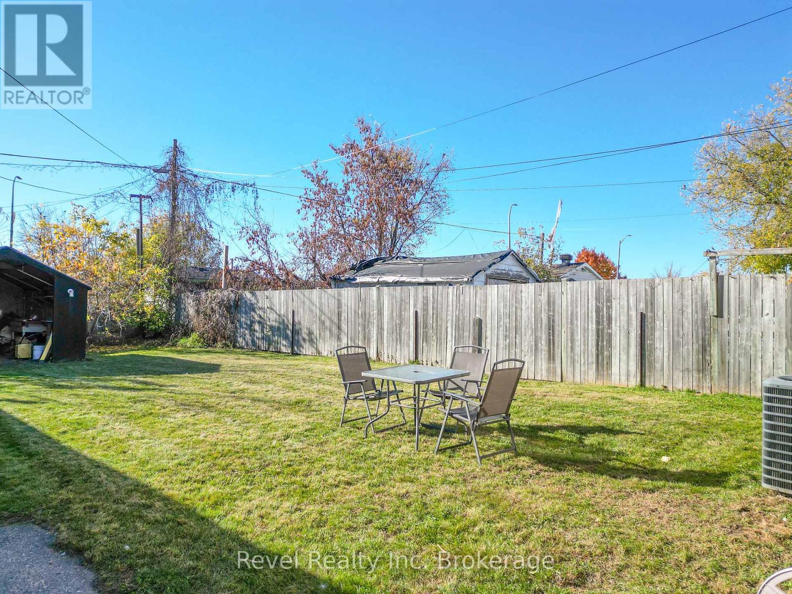 825 Mcintyre Street E, North Bay, Ontario P1B 1E9 - Photo 40 - X12487075