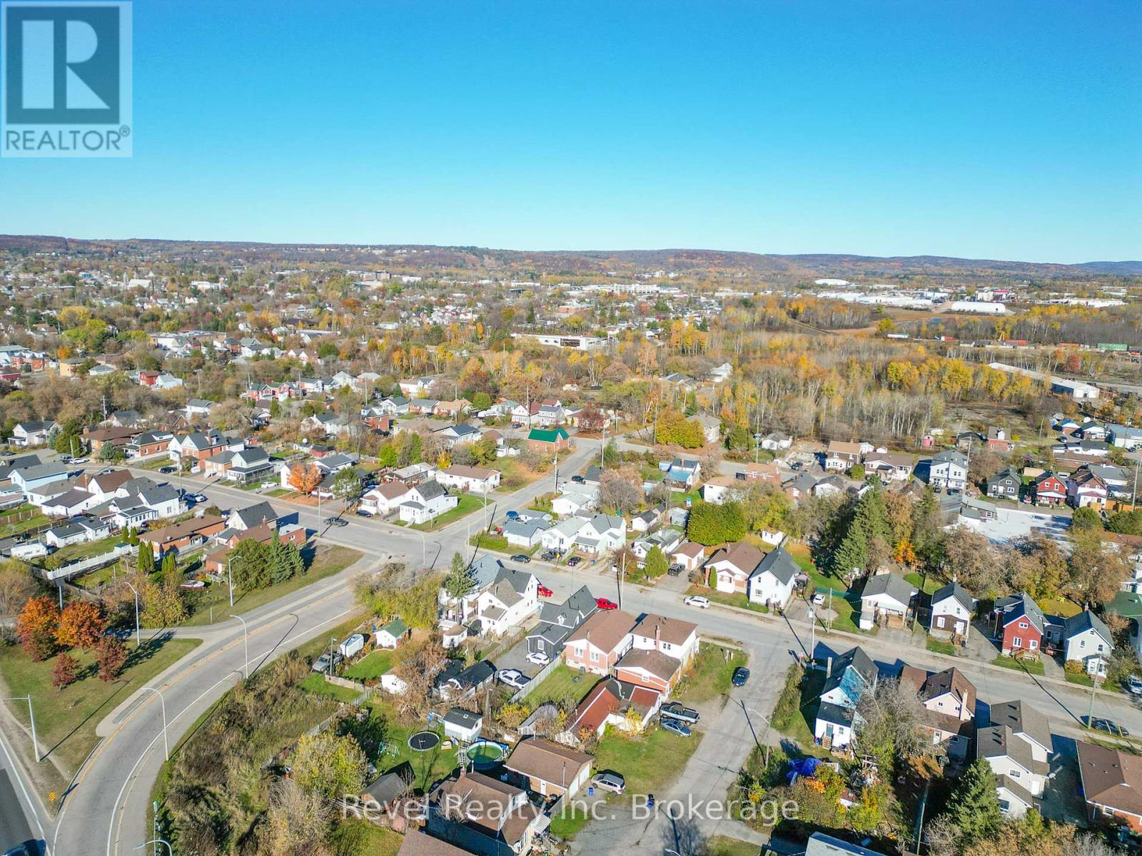 825 Mcintyre Street E, North Bay, Ontario P1B 1E9 - Photo 49 - X12487075