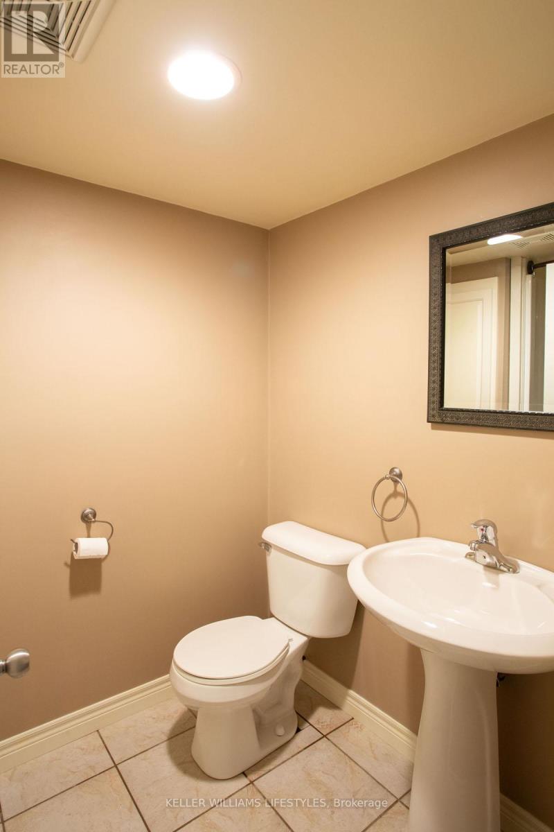 315 Fairview Avenue, London South, Ontario  N6C 4V1 - Photo 32 - X12481532