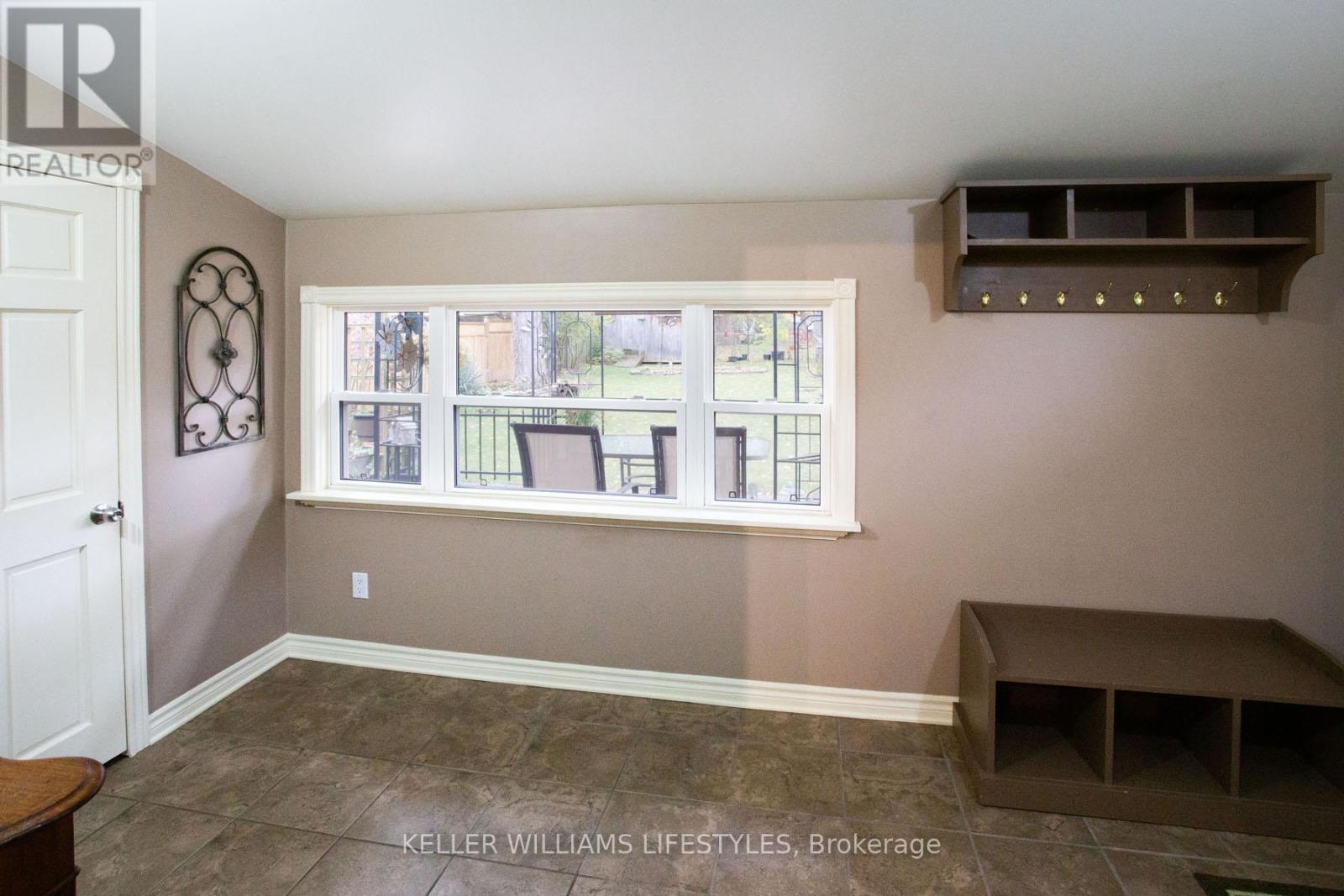 315 Fairview Avenue, London South, Ontario  N6C 4V1 - Photo 4 - X12481532