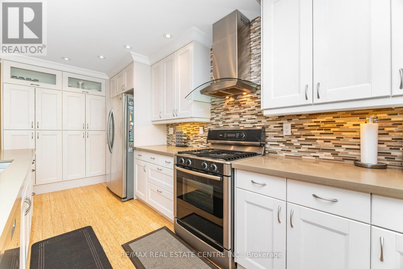 327 Cavendish Drive, Hamilton, Ontario  L9G 3Z1 - Photo 19 - X12485931