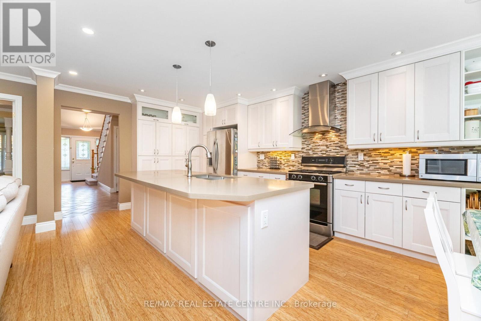 327 Cavendish Drive, Hamilton, Ontario  L9G 3Z1 - Photo 20 - X12485931