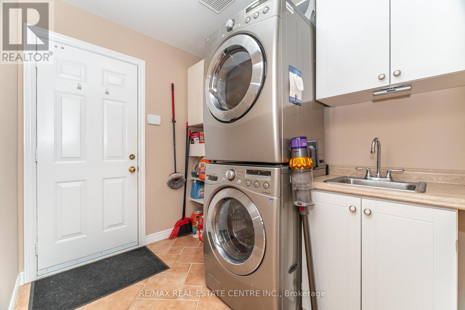 327 Cavendish Drive, Hamilton, Ontario  L9G 3Z1 - Photo 26 - X12485931