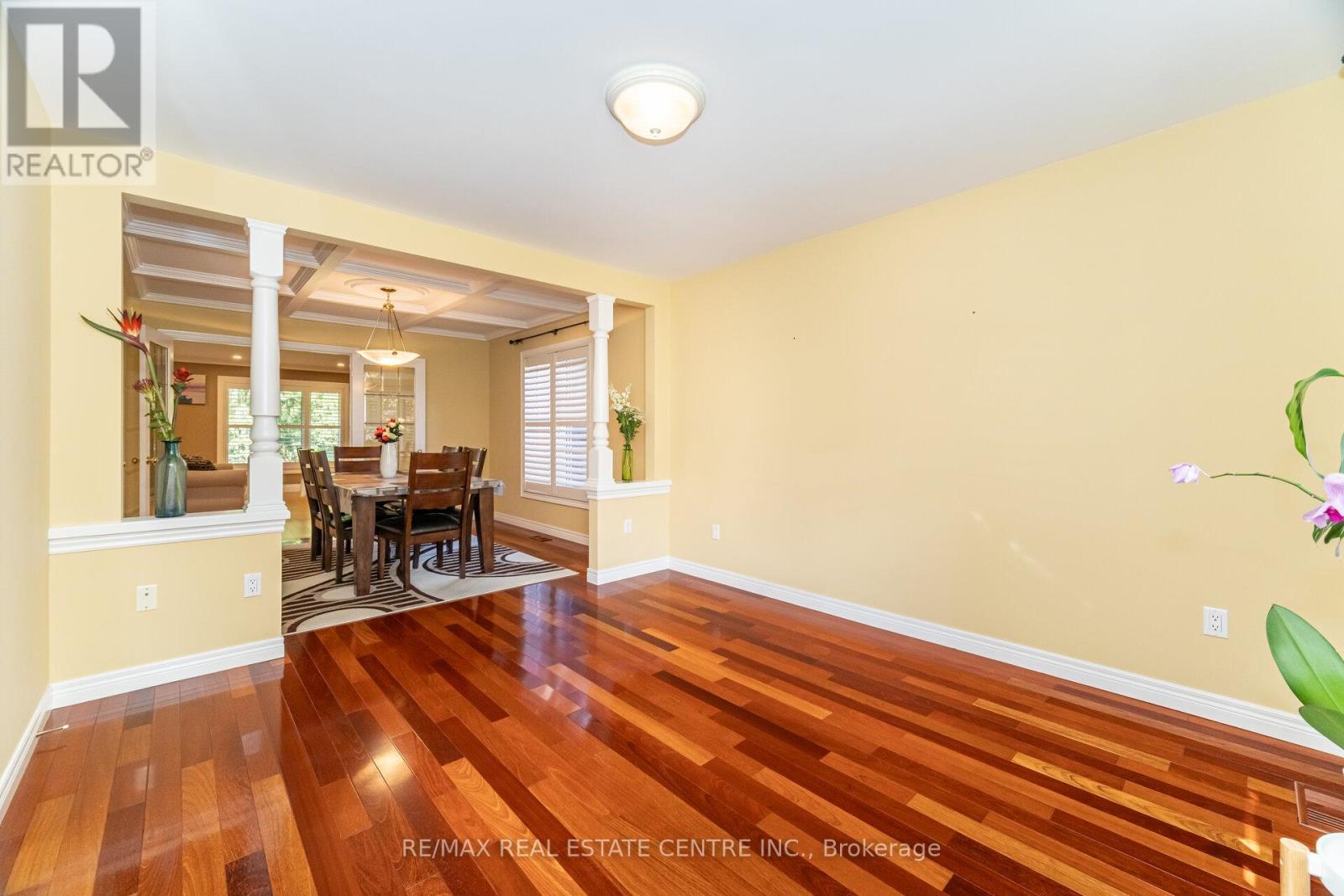 327 Cavendish Drive, Hamilton, Ontario  L9G 3Z1 - Photo 7 - X12485931