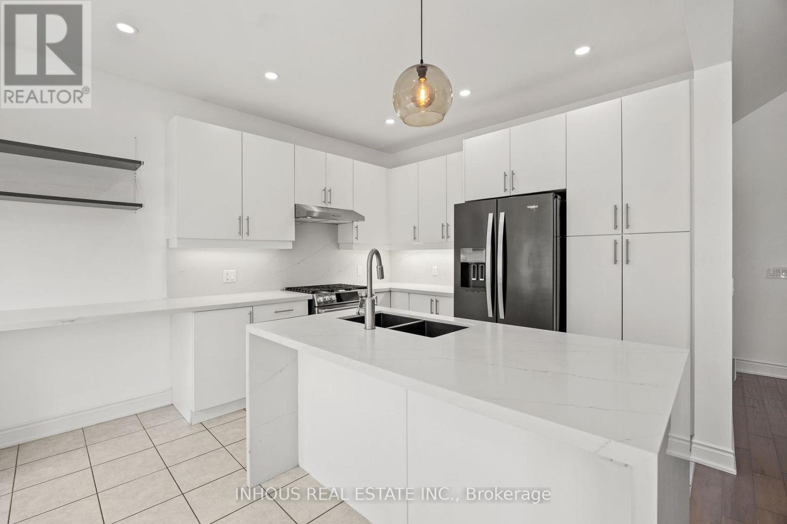 105 Johnson Drive, Shelburne, Ontario  L9V 3V9 - Photo 10 - X12487061