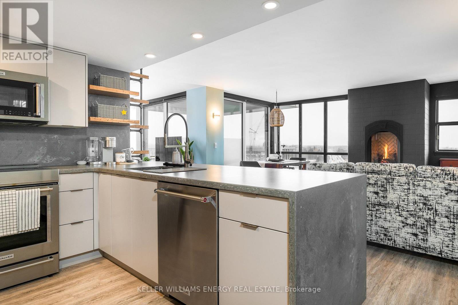 901 - 24 Ramblings Way, Collingwood, Ontario  L9Y 5C6 - Photo 6 - S12487077