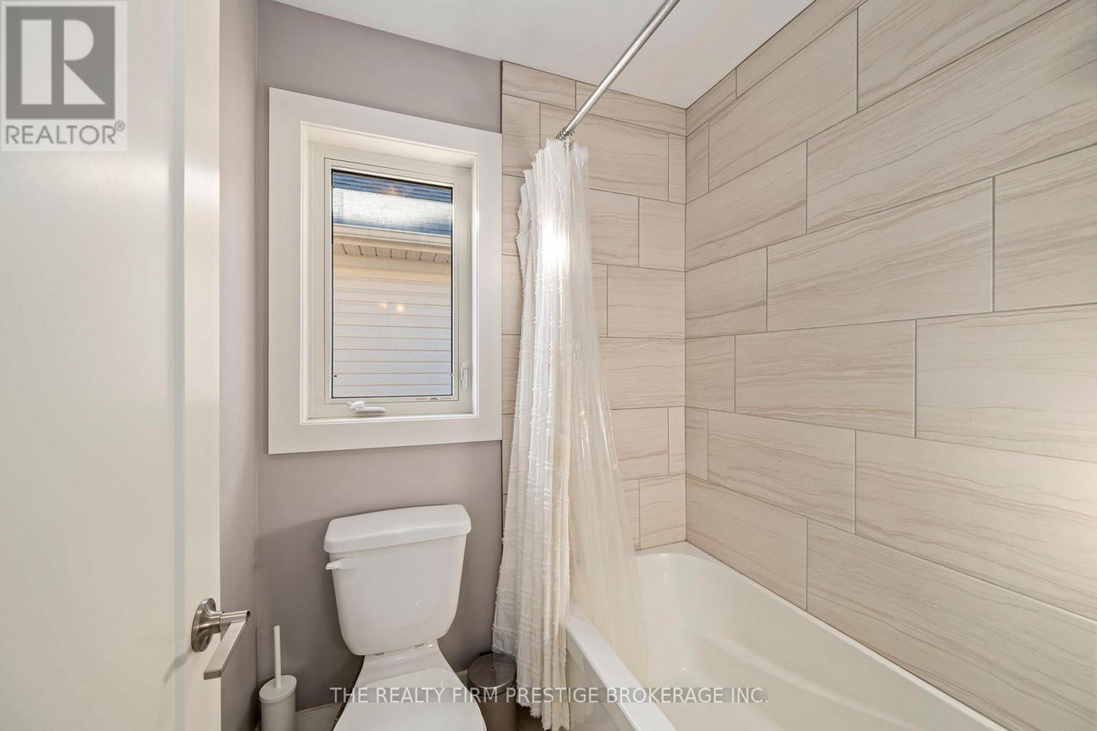 1451 Riverbend Road, London South (South A), Ontario  N6K 0E7 - Photo 26 - X12487083