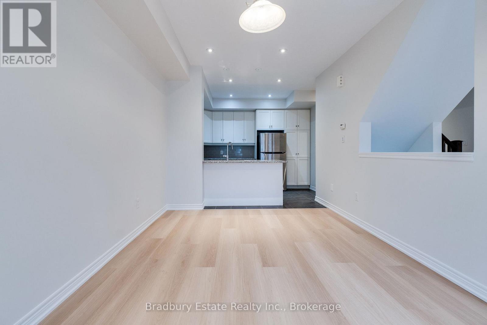 3105 Blackfriar Common, Oakville, Ontario  L6H 0R3 - Photo 10 - W12487086