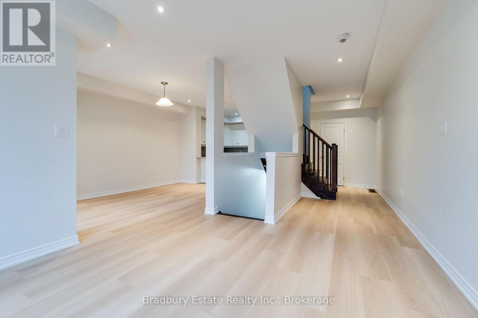 3105 Blackfriar Common, Oakville, Ontario  L6H 0R3 - Photo 12 - W12487086