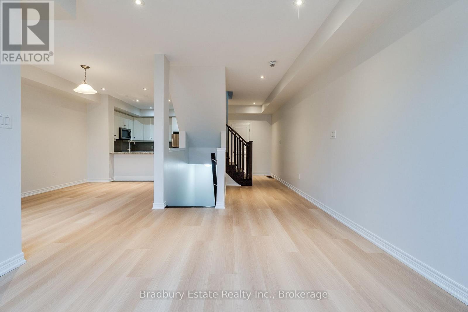 3105 Blackfriar Common, Oakville, Ontario  L6H 0R3 - Photo 13 - W12487086