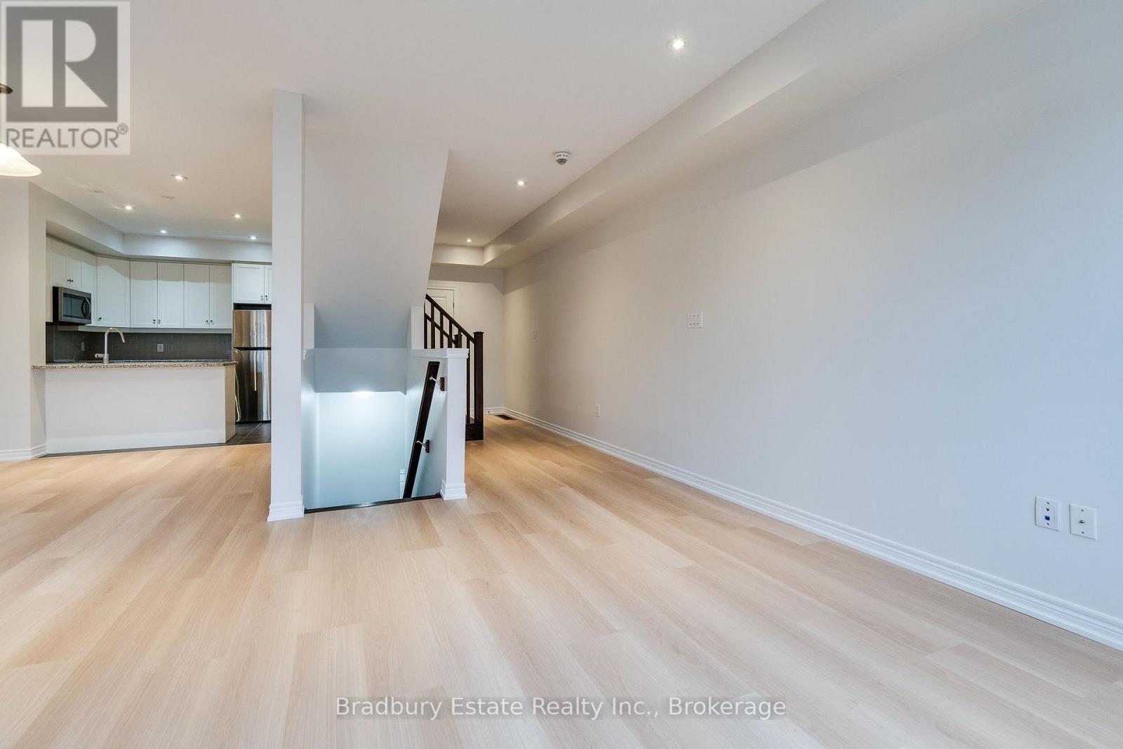 3105 Blackfriar Common, Oakville, Ontario  L6H 0R3 - Photo 14 - W12487086