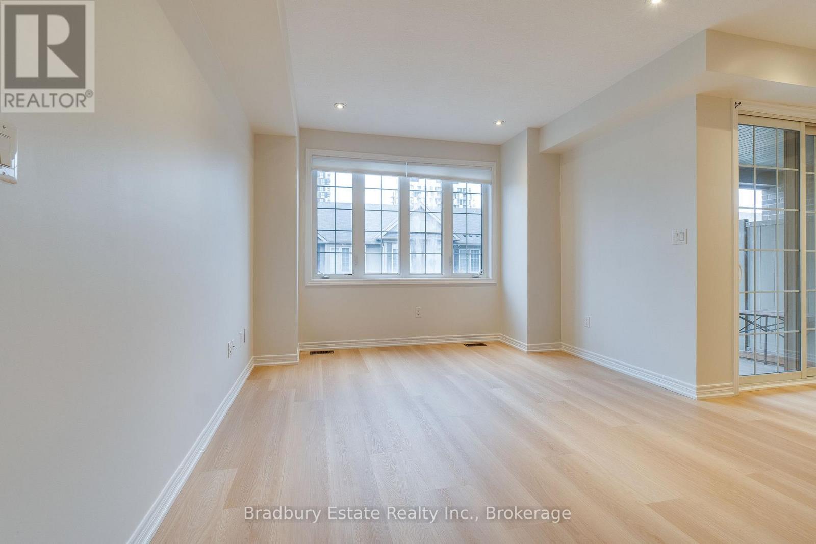 3105 Blackfriar Common, Oakville, Ontario  L6H 0R3 - Photo 17 - W12487086