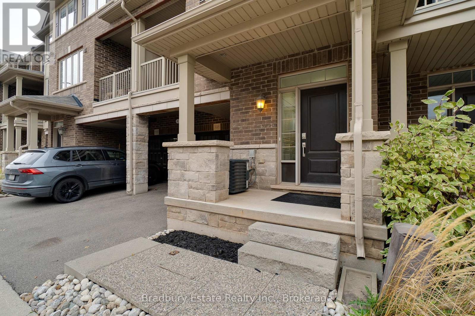 3105 Blackfriar Common, Oakville, Ontario  L6H 0R3 - Photo 3 - W12487086