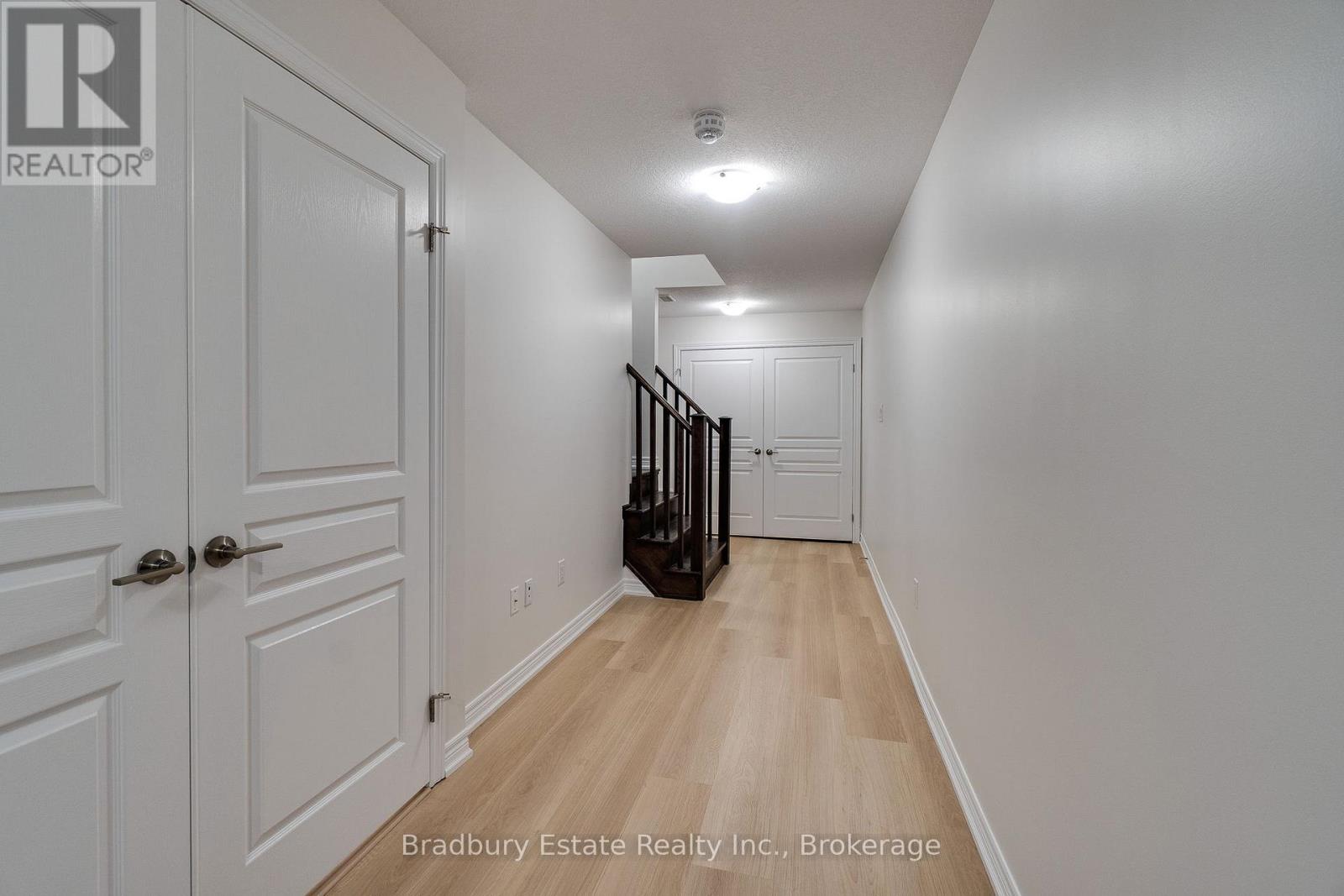 3105 Blackfriar Common, Oakville, Ontario  L6H 0R3 - Photo 6 - W12487086