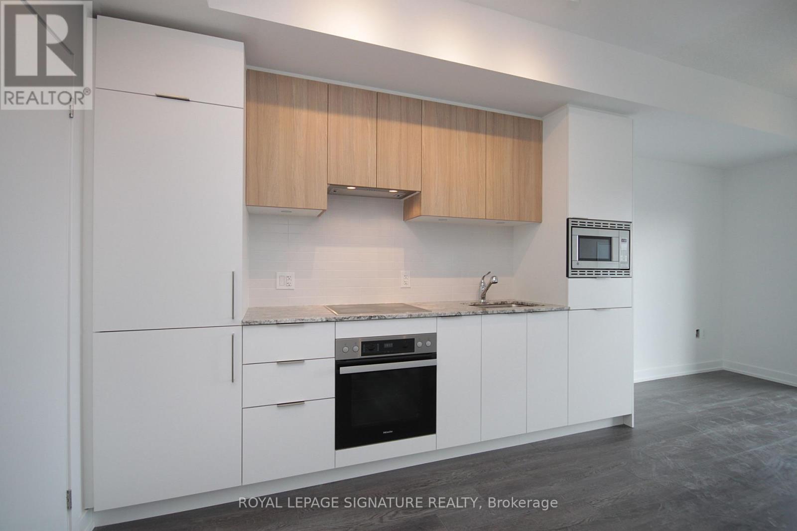 1524 - 20 O'neill Road, Toronto, Ontario  M3C 0R2 - Photo 2 - C12473095